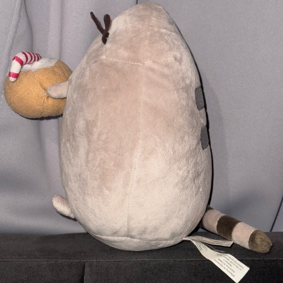 Pusheen with coconut drink plush - Picture 3 of 3